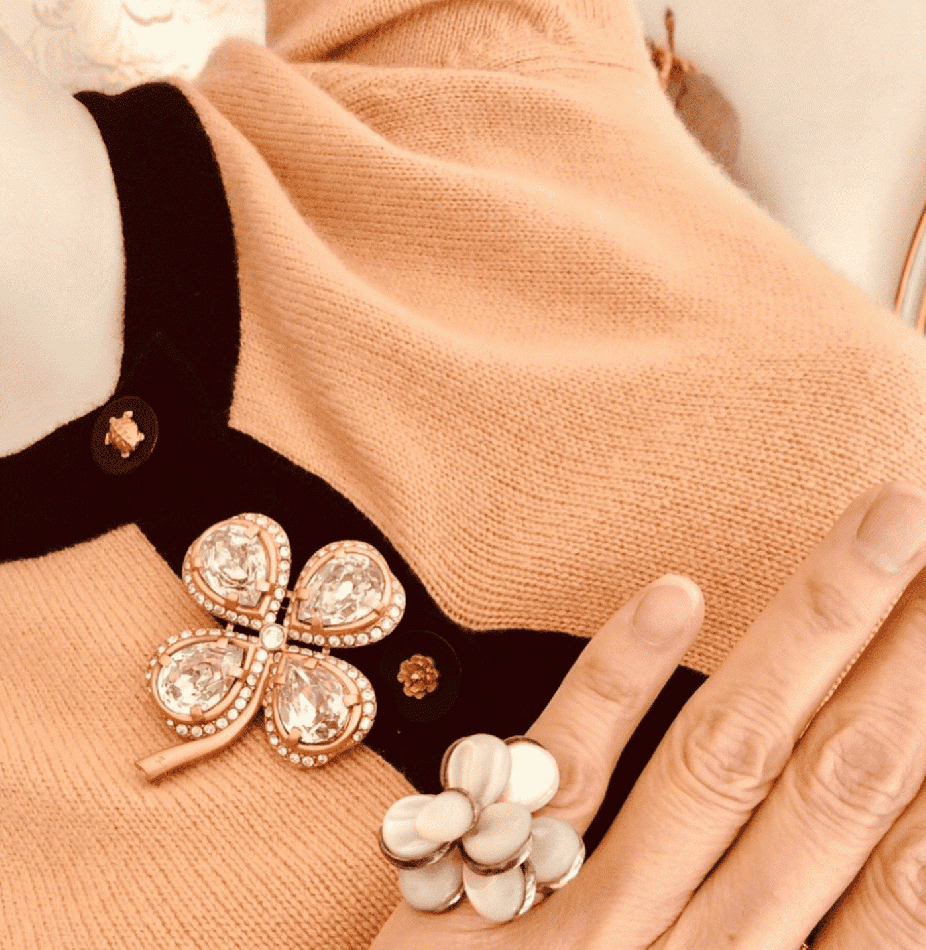 シャネルアクセサリーへの尽きることのない愛