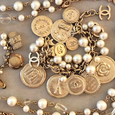 コーディネートは「シンプル × 一点豪華」