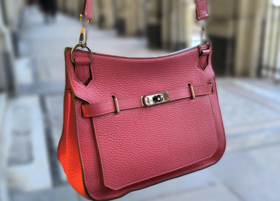 ヴィンテージ・パリで出会う、エルメス「ジプシエール」バッグのタイムレスな魅力