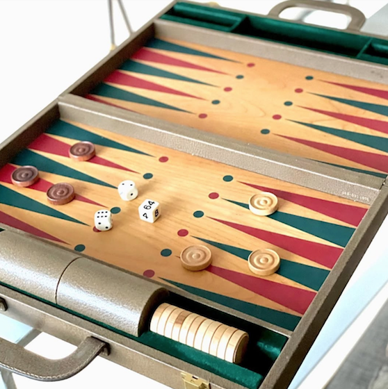 スティラップカップ:存在するだけで空間の“質”を高めるアートピース