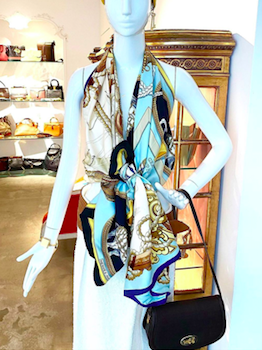 スカーフが“服”になる瞬間